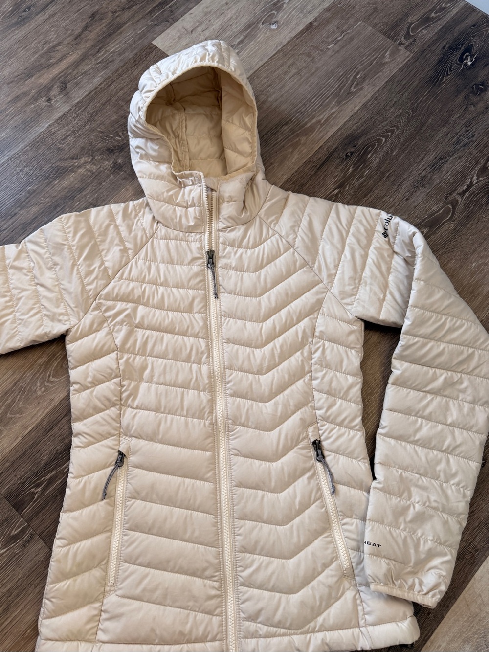 Columbia Women's Cream Quilted Hooded Puffer Jacket - Picture 3 of 5